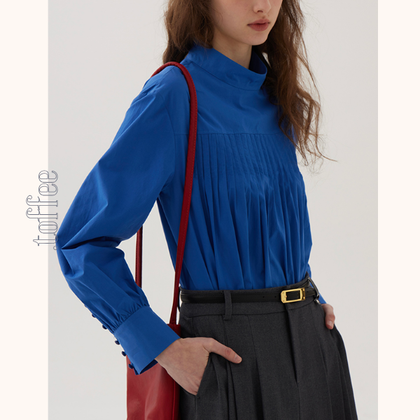 【2color】ボタン装飾プリーツブラウス《Z00846》