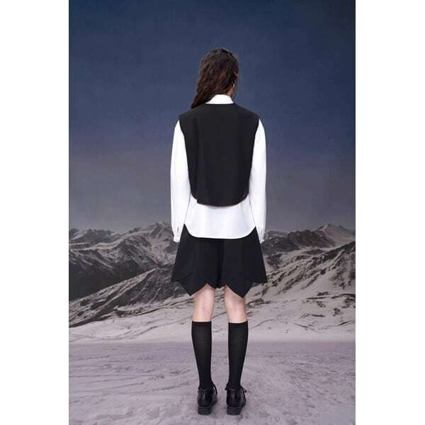 フォックス刺繍ブラックベスト C0097