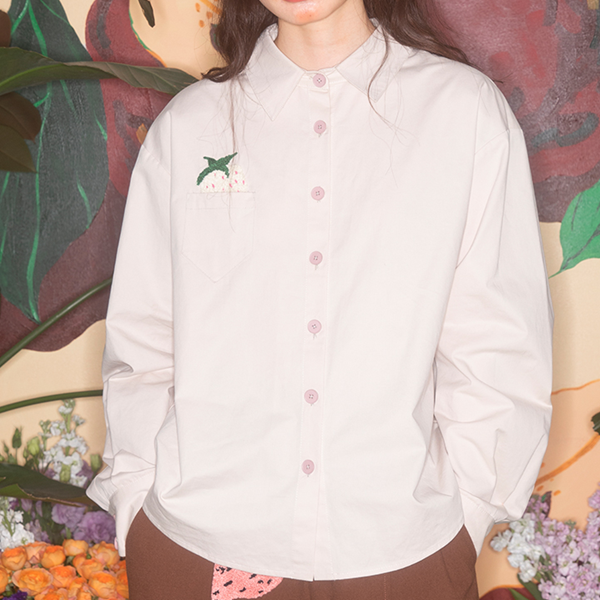 立体ストロベリー刺繍ガーリーシャツ　《Z00695》