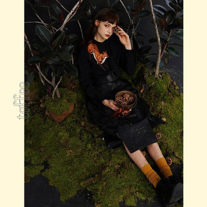 【2color】「小狐物語」森の中のキツネとアシンメトリーフリルブラウス C0182