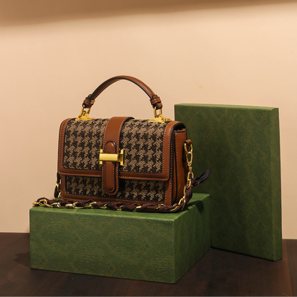 千鳥格子チェーンショルダーバッグ　AU-169