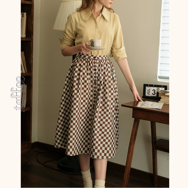 【2color】レースディテール丸襟ブラウス　《Z00747》