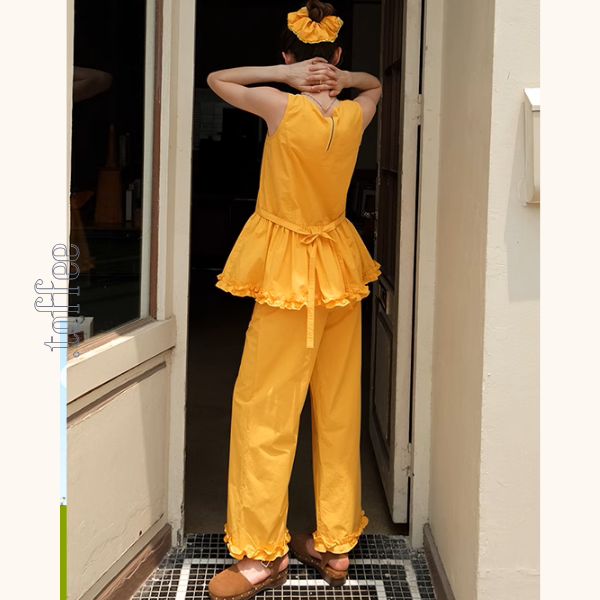 レースヘムペプラムノースリーブトップ＆ストレートパンツセットアップ 《Z00982》