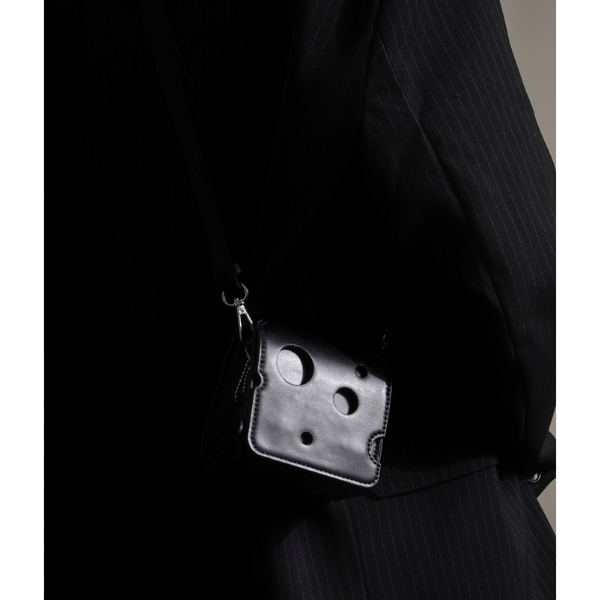 【３color】チーズシルエットスクエアショルダーバッグ AU-370