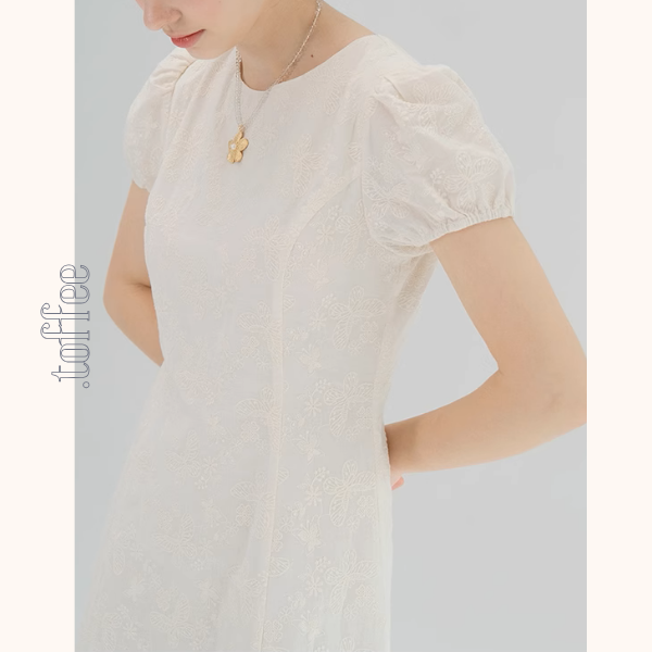 パフスリーブ蝶柄刺繍入りミモレ丈ワンピース《Z00873》