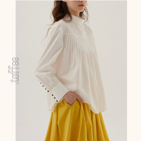 【2color】ボタン装飾プリーツブラウス《Z00846》