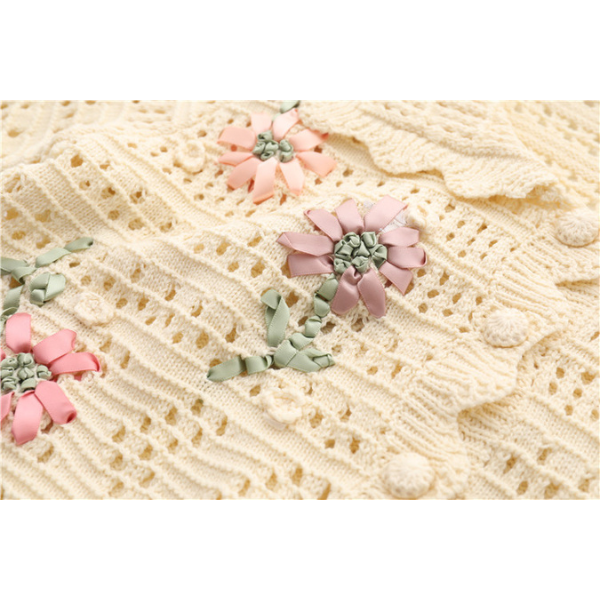 小花刺繡入りかぎ針編みニットトップ Z00216