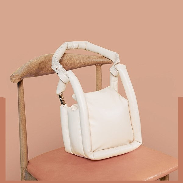 【３color】柔らかいスクエアバッグ