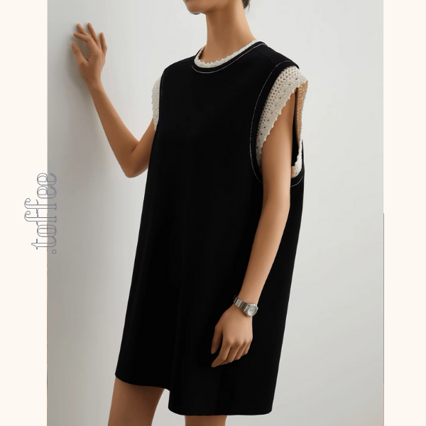 クルーネックレースディテールブラックワンピース《Z00948》