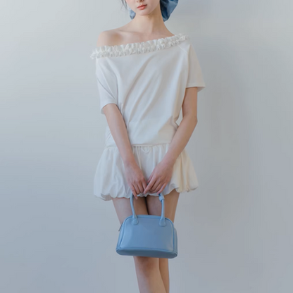 【2color】フリル襟のオフショルダートップ《Z01072》