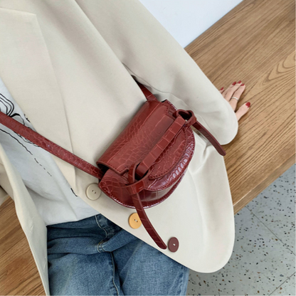 【４color】クロコ調エンボスプロセッシングショルダーバッグ　AU-171