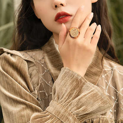 コインモチーフワイドリング　《Z00800》