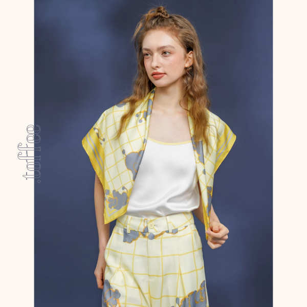 羊プリント　レモンイエローウィンドウチェック　シルキータッチ大判スカーフ C0147