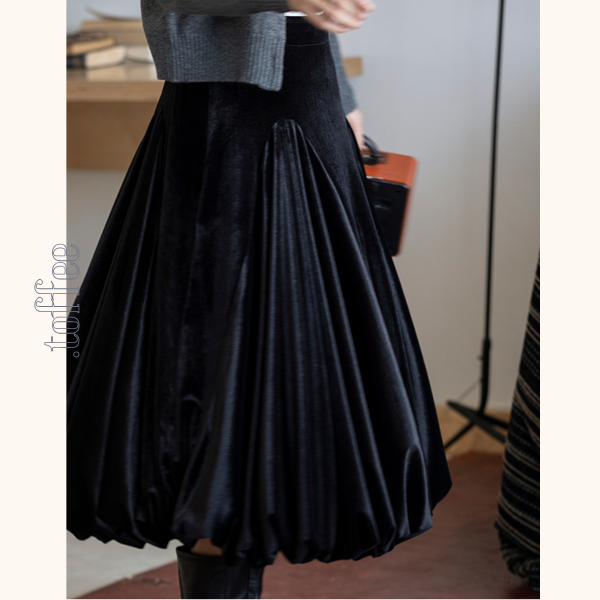 ミモレ丈プリーツアンブレラスカート　《Z00646》