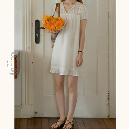 メッシュレースホワイトワンピース《Z01019》