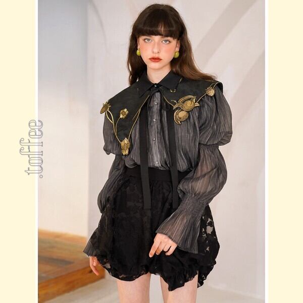 アートと植物のロマンティックな組み合わせ ロマンティックブラウス  C0159