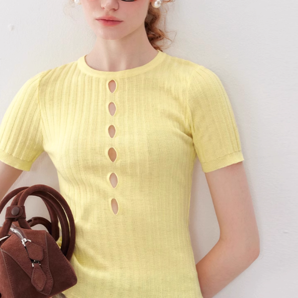 【2color】カットアウトスリムニットトップ《Z01009》