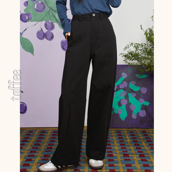 アップル刺繍ブラックストレートパンツ　《Z00693》