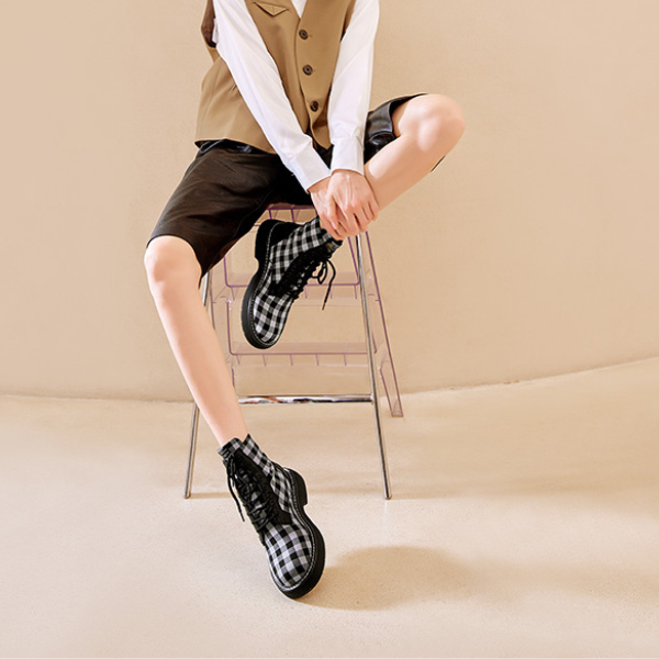 ギンガムチェックハイカットスニーカー　AU-293