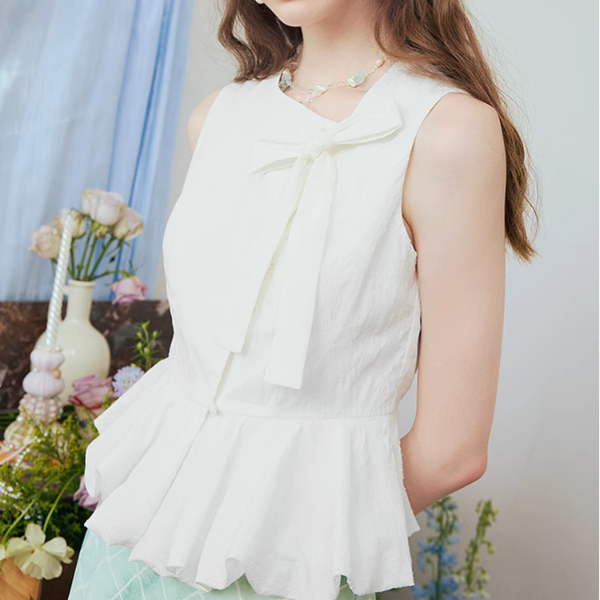 リボン装飾付きアシンメントリーペプラムトップ《Z00975》