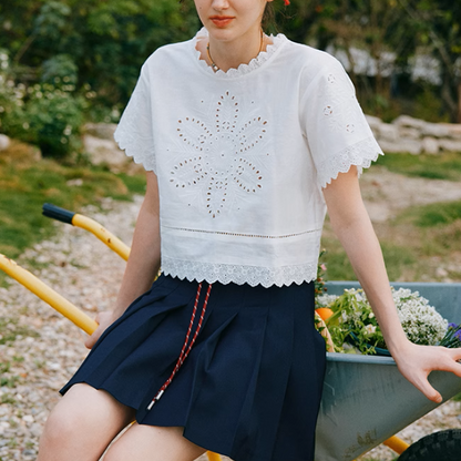 カットワークレースボックス型クロップドTシャツ《Z01002》