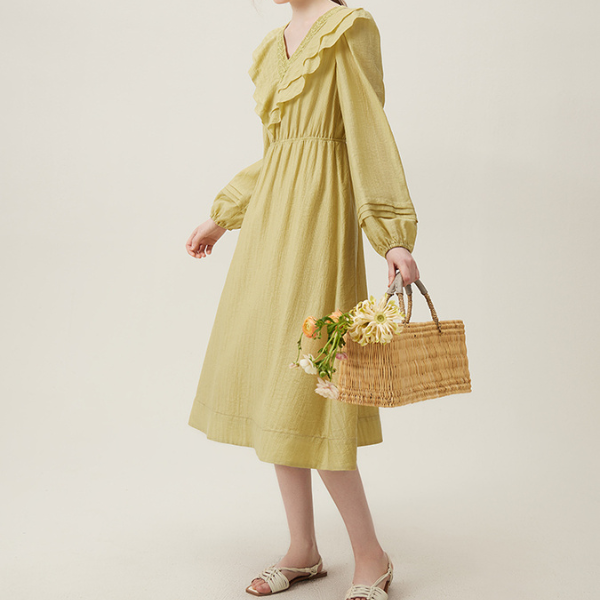 【２COLOR】フロントフリルVネックワンピース Z00093