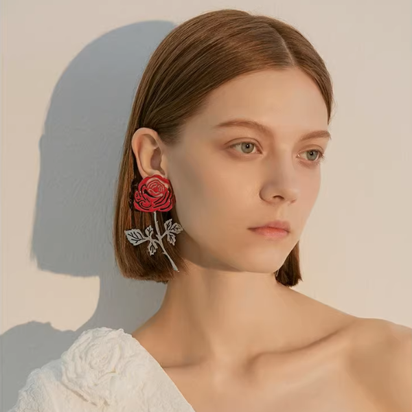 ローズモチーフメタルピアス《Z01036》