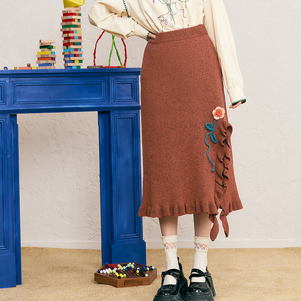 フラワー刺繍＆フリルヘムロングスカート 《Z00686》