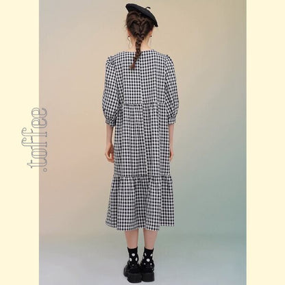 フレンチシックとモードの融合：ギンガムチェックのティアードワンピース 《C0211》
