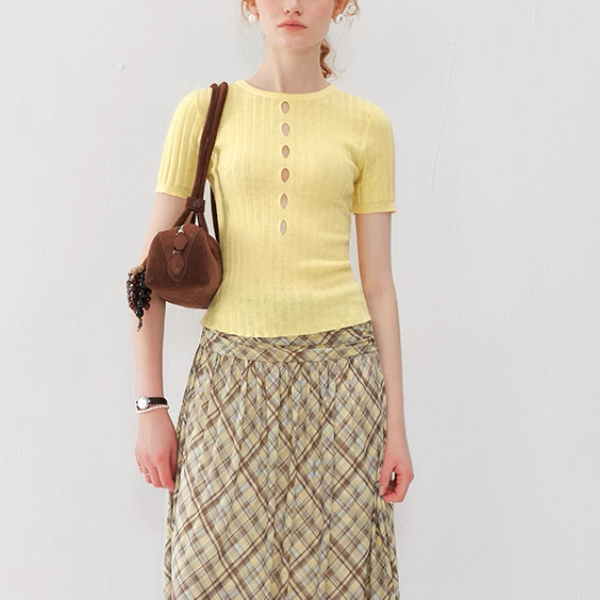 【2color】カットアウトスリムニットトップ《Z01009》