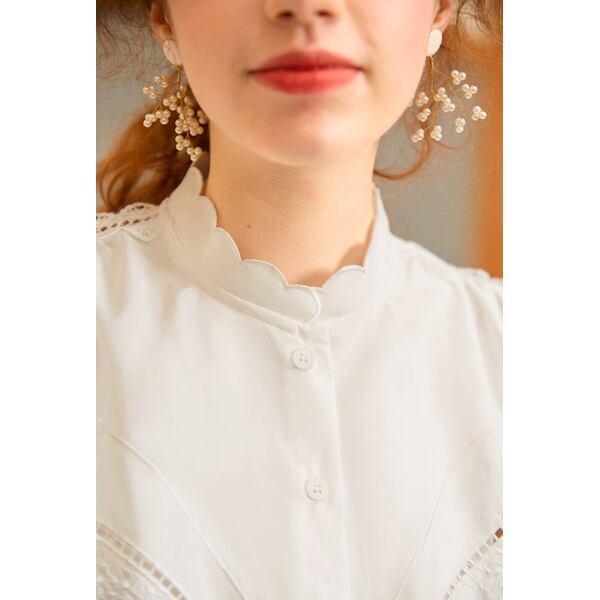 【2color】蝶々モチーフ刺繍デザインブラウス C0129