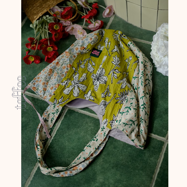 パッチワーク風花柄トートバッグ《Z00955》