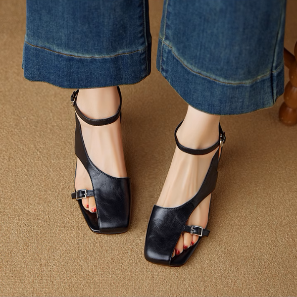 【2color】アシンメントリーデザインハイヒールサンダル《Z00977》