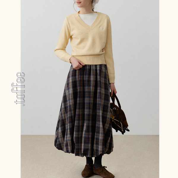 チェック柄ポケット付きバルーンロングスカート　《Z00720》