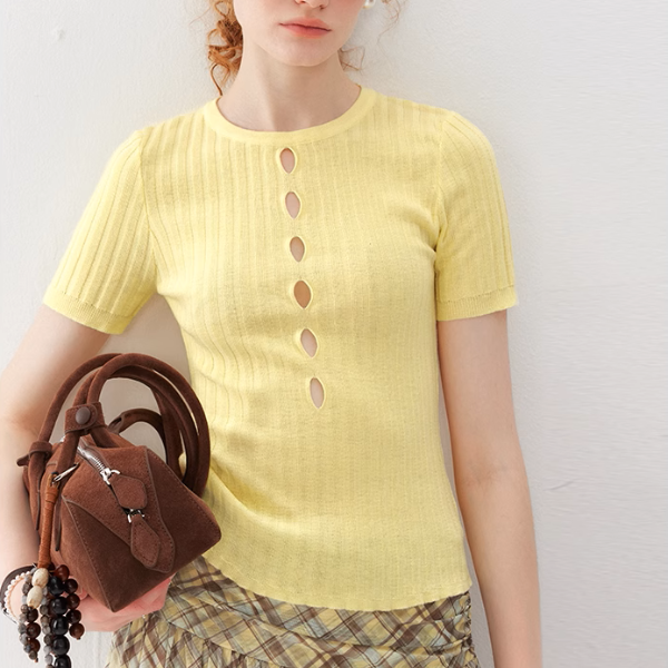 【2color】カットアウトスリムニットトップ《Z01009》