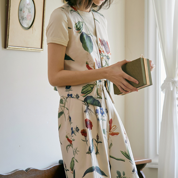 フラワープリントショートベストジャケット　AU-242