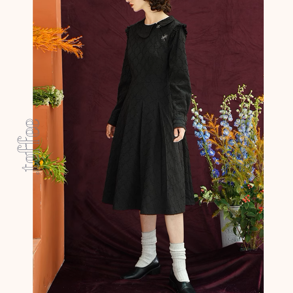 フリルディテールチャイナ風ブラックワンピース《Z00877》