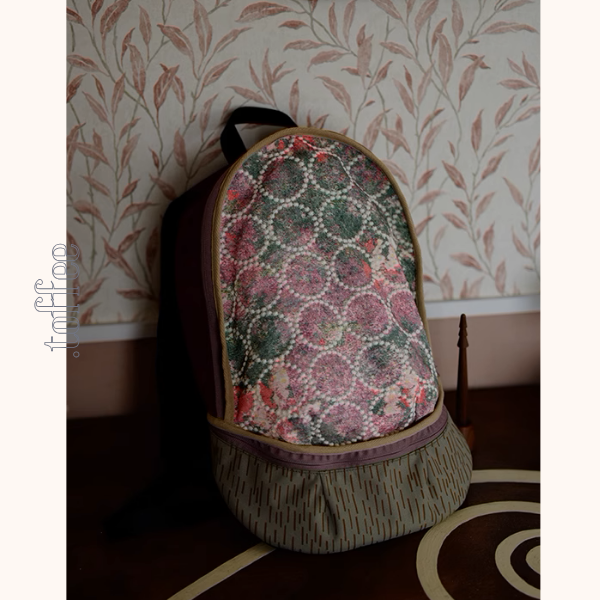 花柄幾何学模様パイピングバックパック《Z00956》