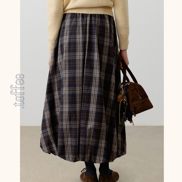 チェック柄ポケット付きバルーンロングスカート　《Z00720》