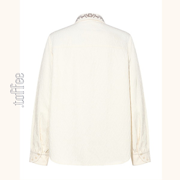 フラワー刺繡入りルーズシャツ　《Z00673》