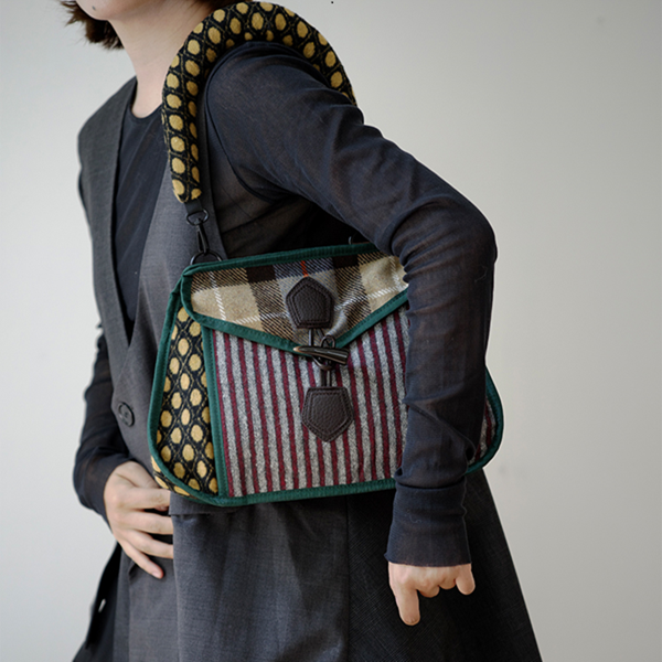 ストライプ切り替えドットショルダーバッグ   Z00488