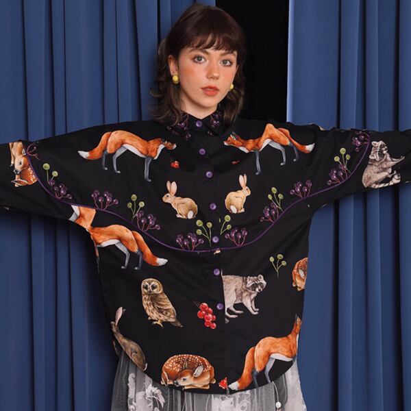 レトロアートが描く、夜の森のパーティーブラウス 《C0210》
