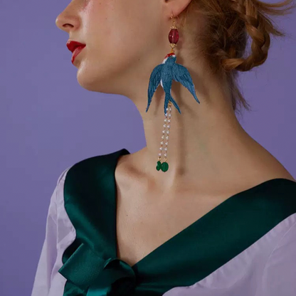 つばめ刺繍の耳飾り(ピアス・イヤリング) X-177