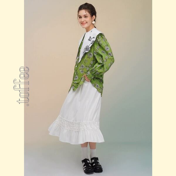 ローズフレンチレトロプリントシャツ: 個性的なエレガンスを纏う 《C0213》