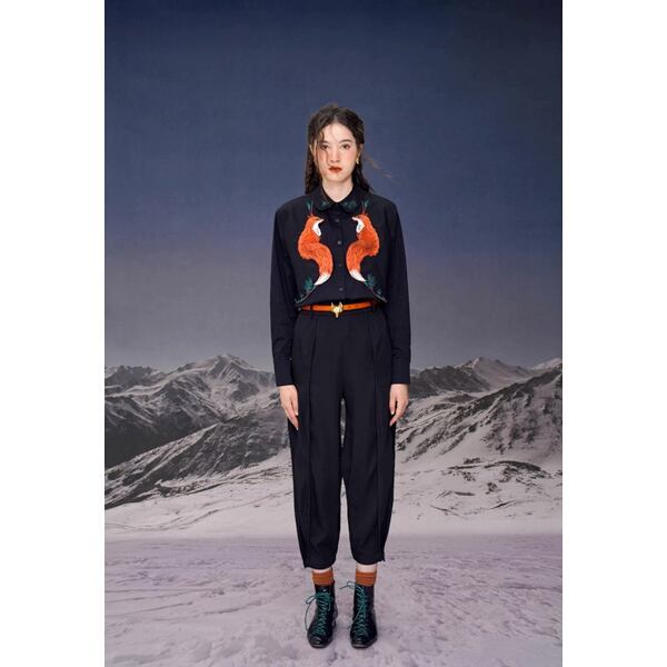 フェイクツーピースフォックス刺繍ブラウス C0105