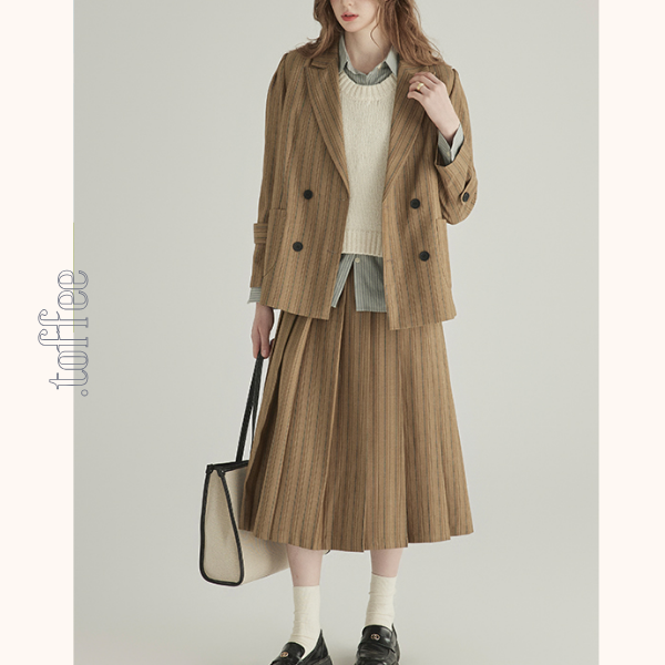 ストライプ柄ダブルブレストテーラードジャケット＆ハイウエストプリーツスカートセットアップ　《Z00777》