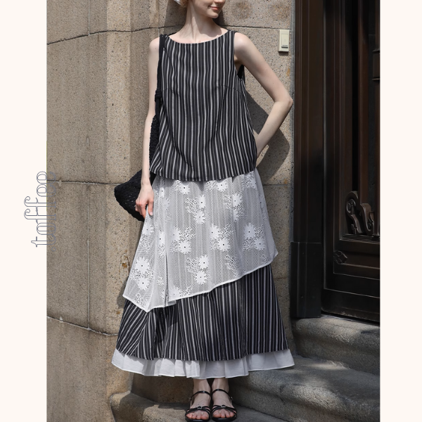 ストライプノースリーブトップ＆レース装飾ロングスカートセットアップ《Z01028》
