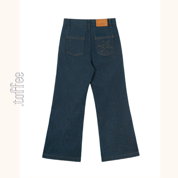 スターフラワー刺繍ブーツカットデニム《Z00830》