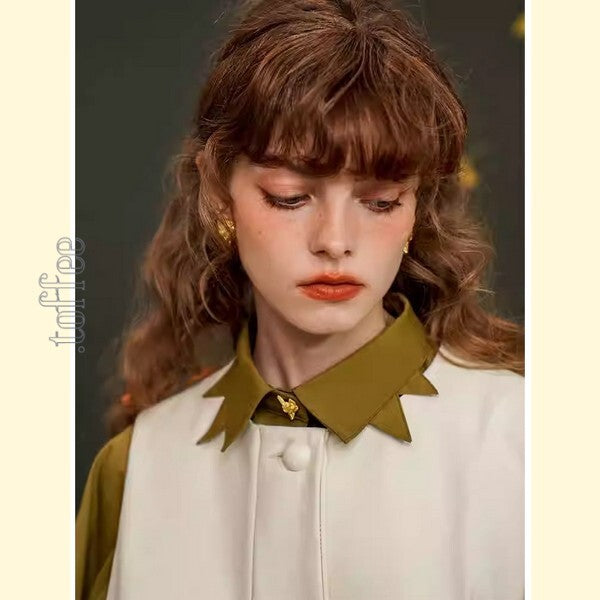 【2color】立体アートを纏う：キツネボタンの折り紙ブラウス C0174