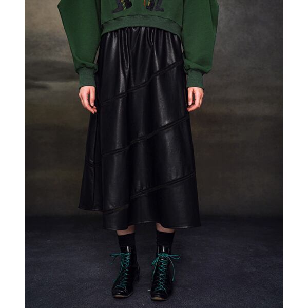 フェイクレザーエスカルゴスカート C0110